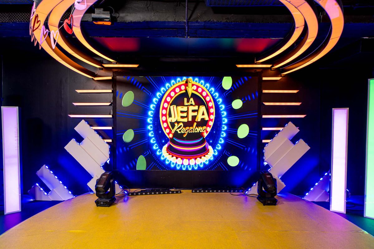 Pantalla LED para TV Azteca, fabricada e instalada por Corpotek
